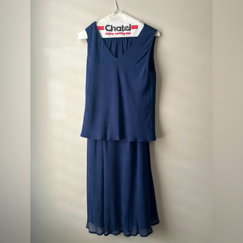 Tessuto Two piece long skirt set. Navy Size M